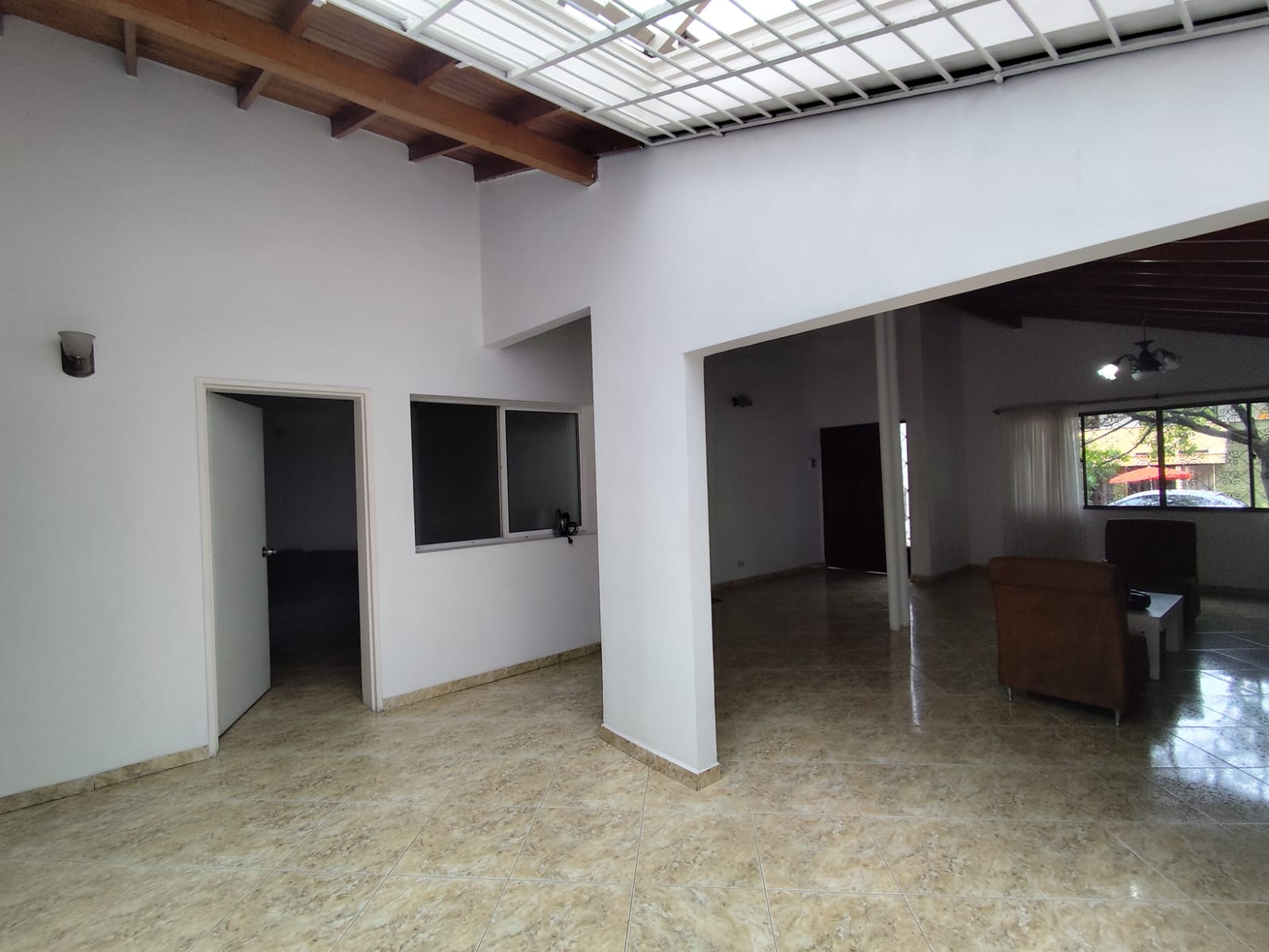 https://mmiprhedhizonliwnpui.supabase.co/storage/v1/object/public/gallery/04102d39-3666-475e-9ff2-bb4a85a643a8.png