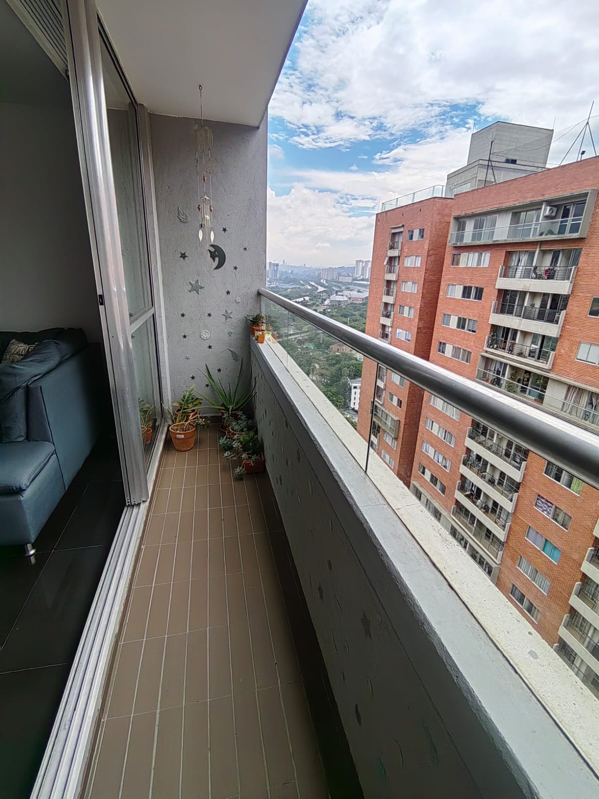 https://mmiprhedhizonliwnpui.supabase.co/storage/v1/object/public/gallery/169f288c-b743-4dfd-8685-66ad92857cda.png