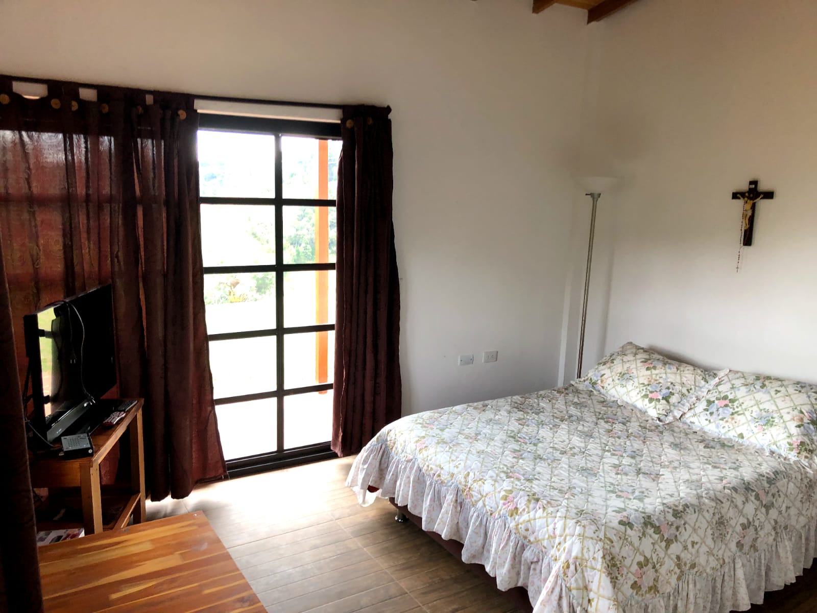 https://mmiprhedhizonliwnpui.supabase.co/storage/v1/object/public/gallery/2eb4027e-cf14-452e-b193-a96918d756e8.png