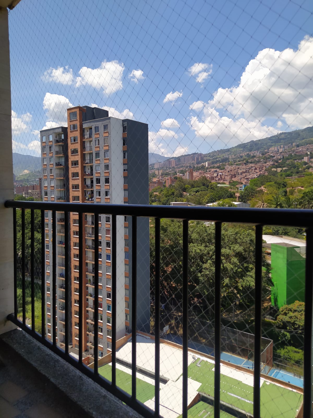 https://mmiprhedhizonliwnpui.supabase.co/storage/v1/object/public/gallery/45836e4a-968a-401e-9be1-f59f8dc260e5.png