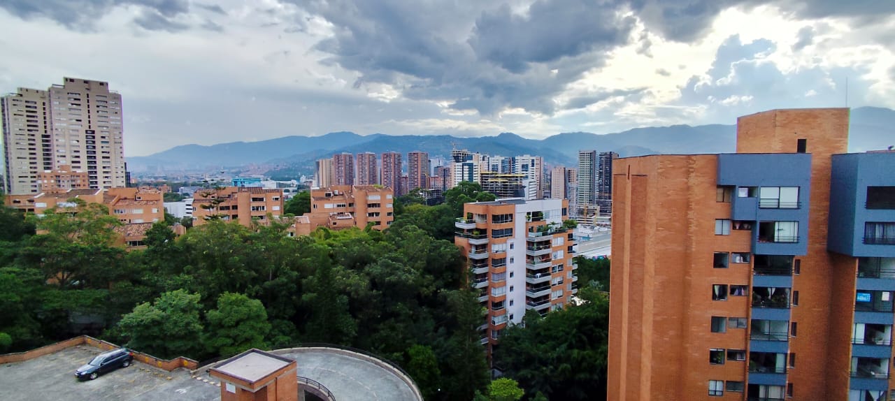 https://mmiprhedhizonliwnpui.supabase.co/storage/v1/object/public/gallery/47e4f0cc-9917-4224-ba64-0500f629eb26.png