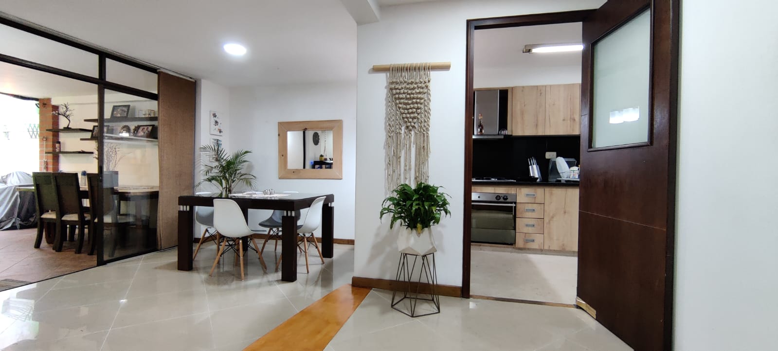 https://mmiprhedhizonliwnpui.supabase.co/storage/v1/object/public/gallery/5acb793d-3b4c-4c8a-a648-2661ed888dd0.png