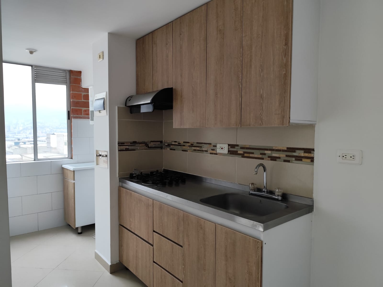 https://mmiprhedhizonliwnpui.supabase.co/storage/v1/object/public/gallery/8574df3c-673f-4cd9-a5d8-a46a0ec3c86d.png