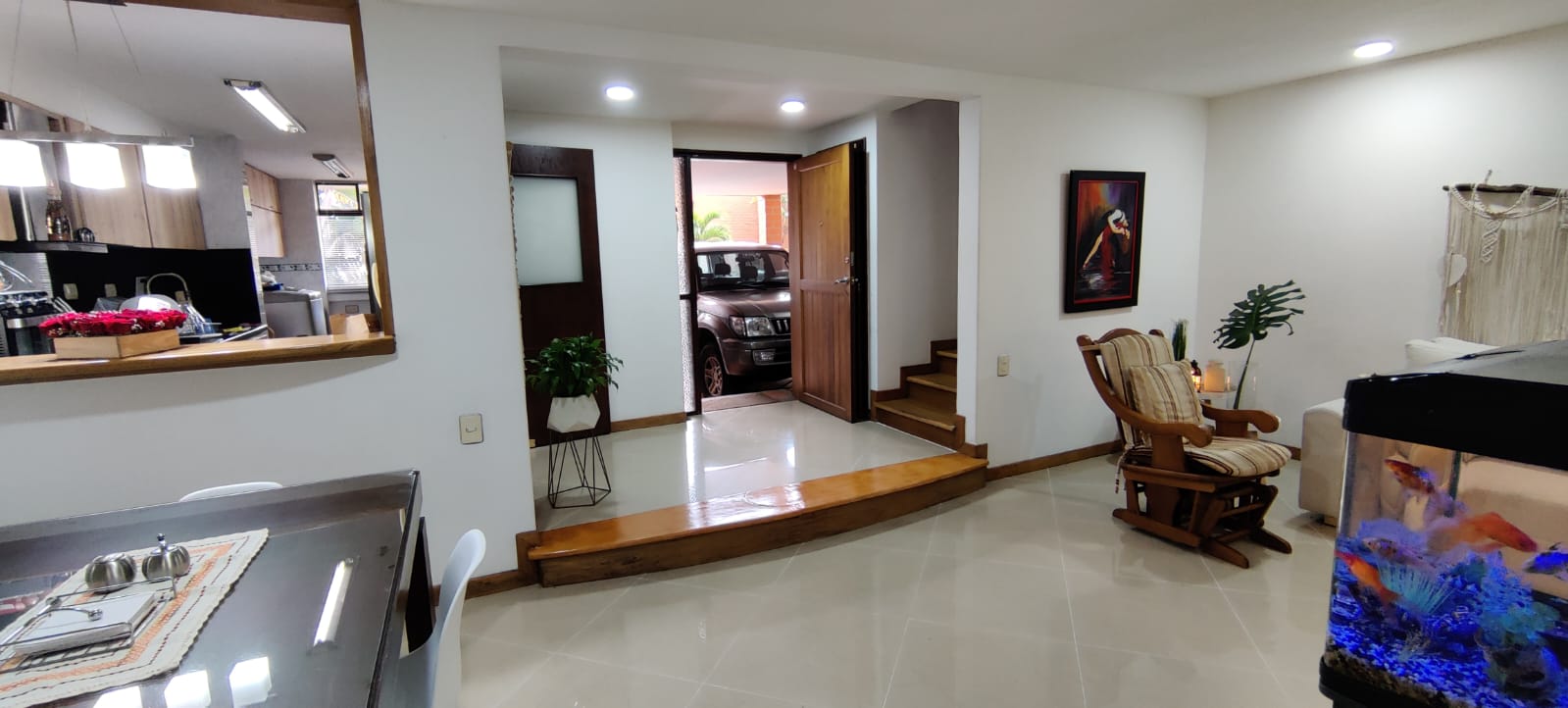 https://mmiprhedhizonliwnpui.supabase.co/storage/v1/object/public/gallery/9f3397c3-00d7-40e6-b5cf-dc15933d7a7d.png