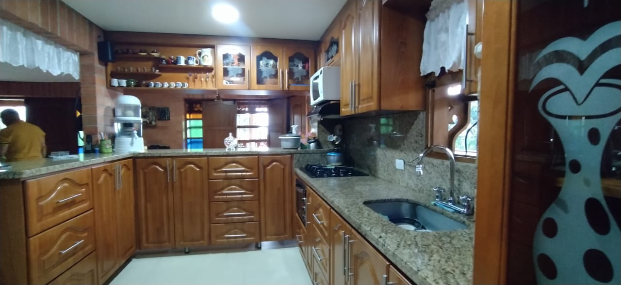 https://mmiprhedhizonliwnpui.supabase.co/storage/v1/object/public/gallery/b2a1a030-d96b-4571-b0bf-8e10d98d3249.png
