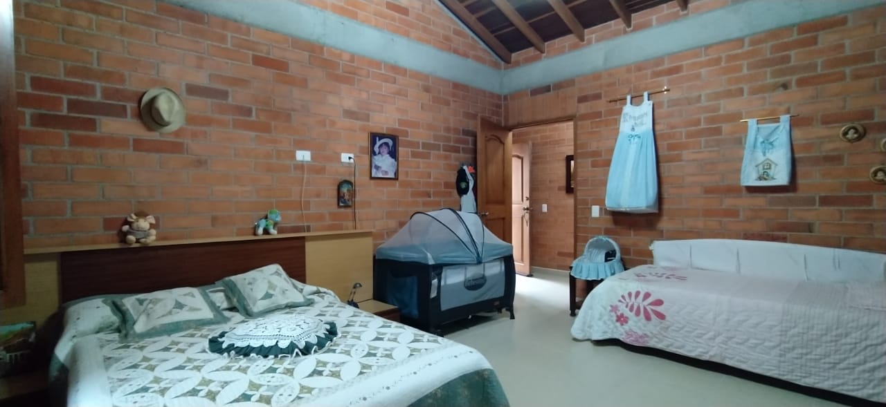 https://mmiprhedhizonliwnpui.supabase.co/storage/v1/object/public/gallery/e9922298-2570-4ace-bb0a-c6c7889a7ed4.png